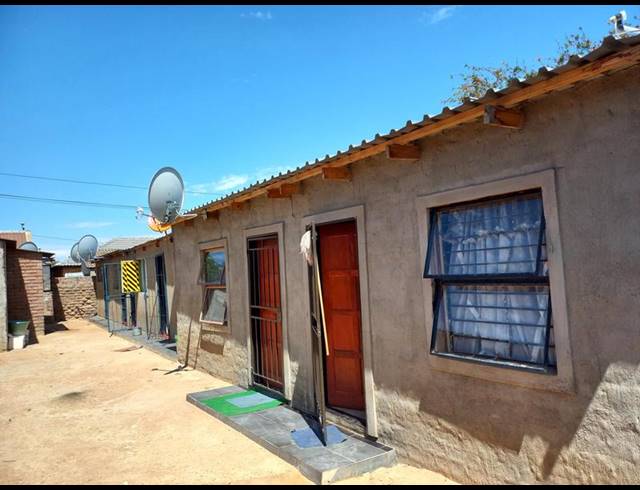 2 BEDROOM HOUSE FOR SALE IN OLIEVENHOUTBOSCH